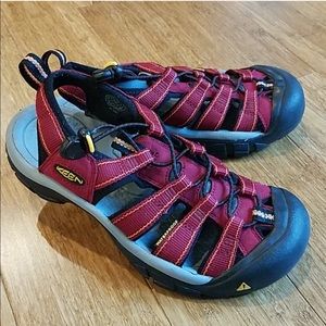 KEEN newport waterproof sandals size 6.5